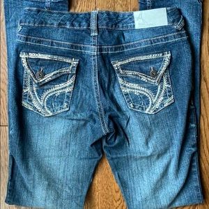 Ariya Jeans Curvy Faded Skinny Styled Stitching